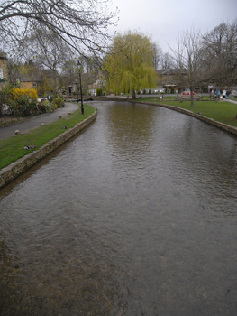 0405bourton on the water1.jpg